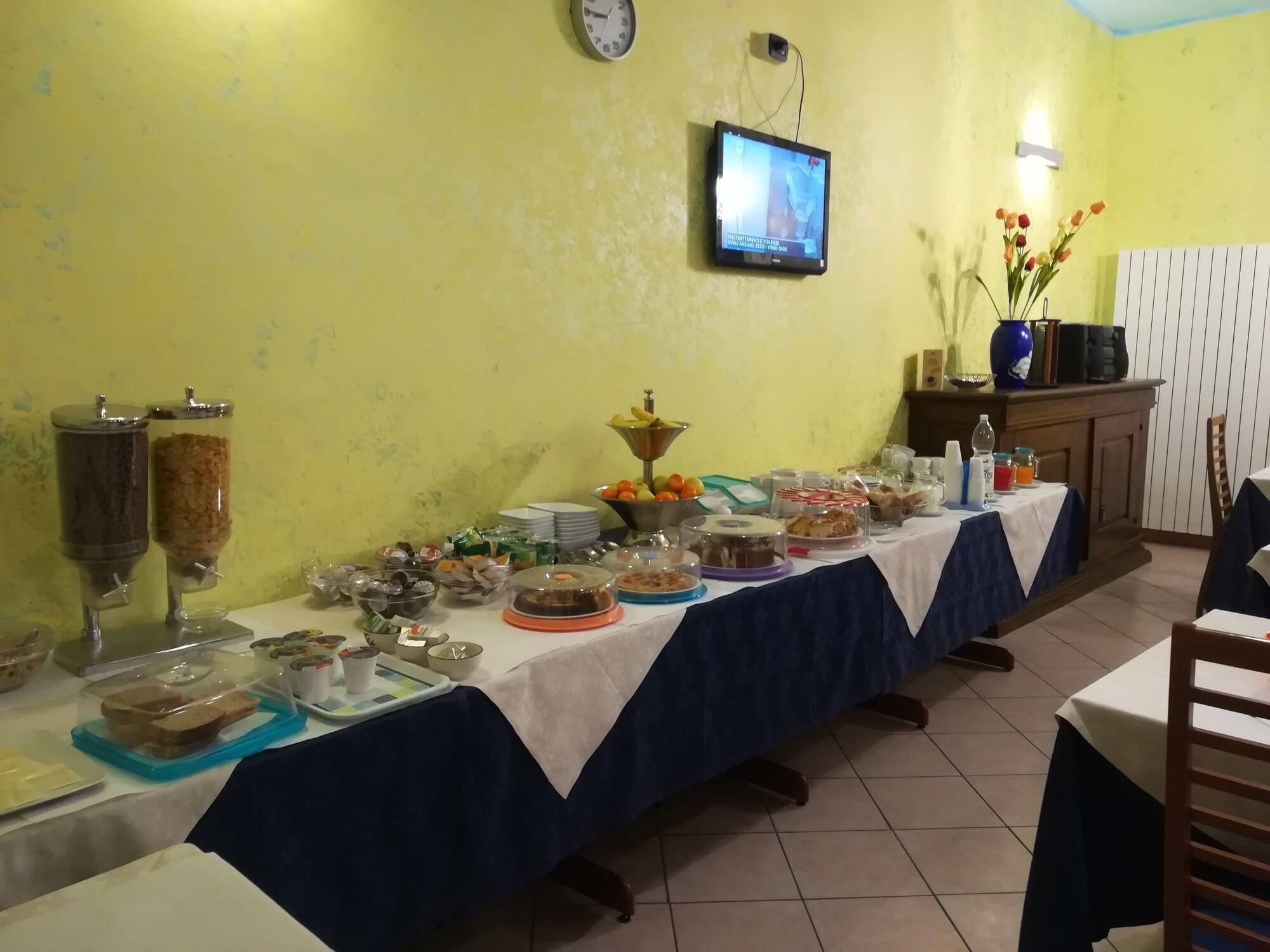 Hotel Azzurro LʼAquila Dış mekan fotoğraf