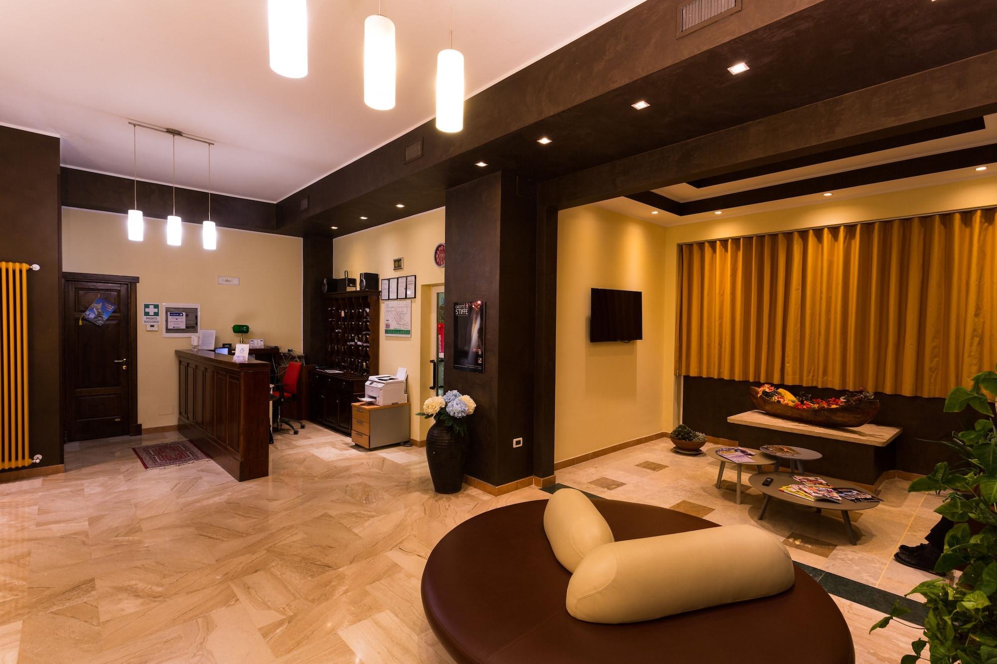 Hotel Azzurro LʼAquila Dış mekan fotoğraf