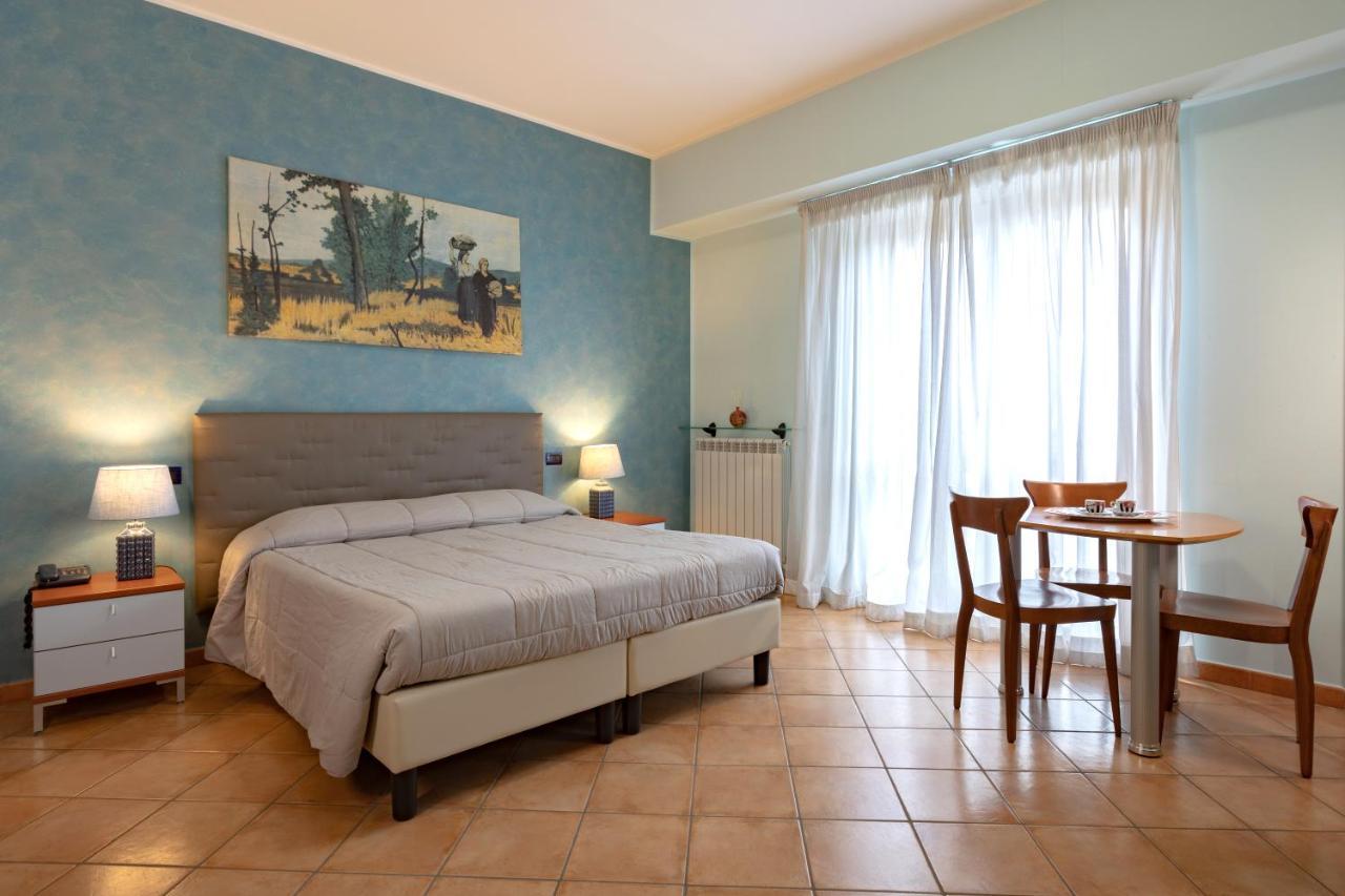 Hotel Azzurro LʼAquila Dış mekan fotoğraf