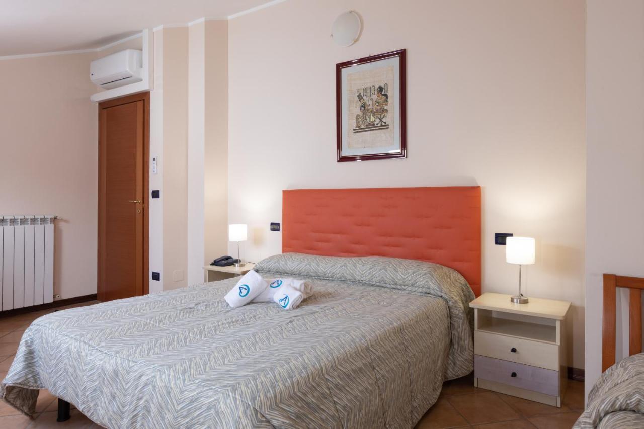 Hotel Azzurro LʼAquila Dış mekan fotoğraf