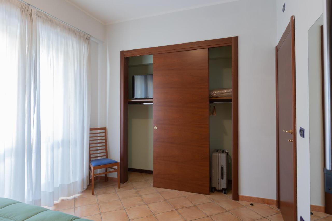 Hotel Azzurro LʼAquila Dış mekan fotoğraf