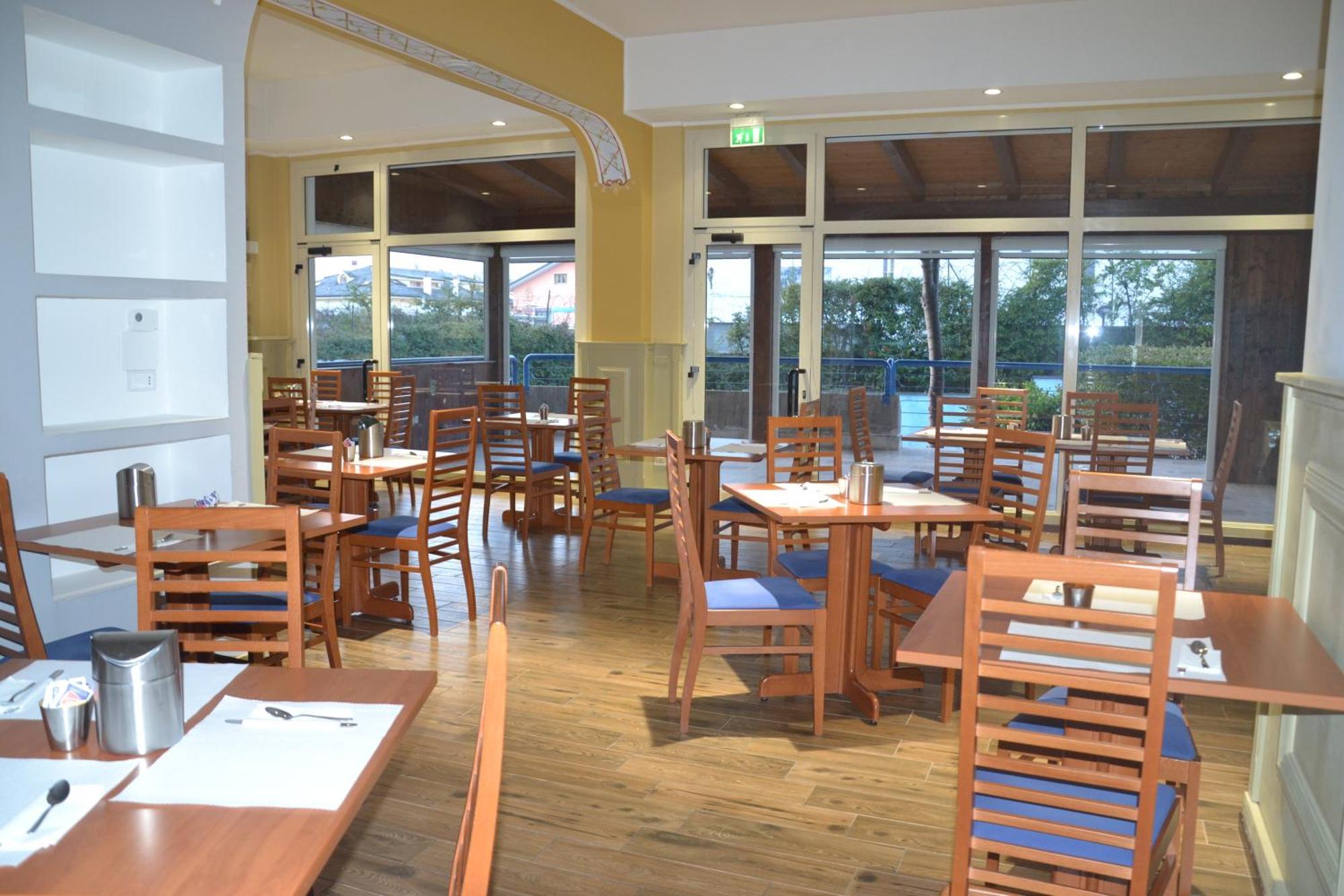 Hotel Azzurro LʼAquila Dış mekan fotoğraf